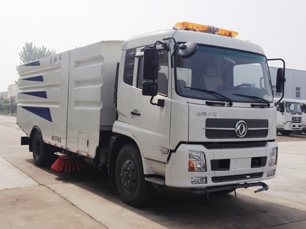 東風(fēng)天錦掃路車